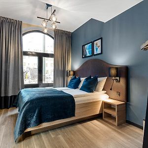 Standard rom med en king-size seng